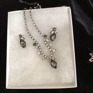 Gorgeous Rhinestone Necklace set.